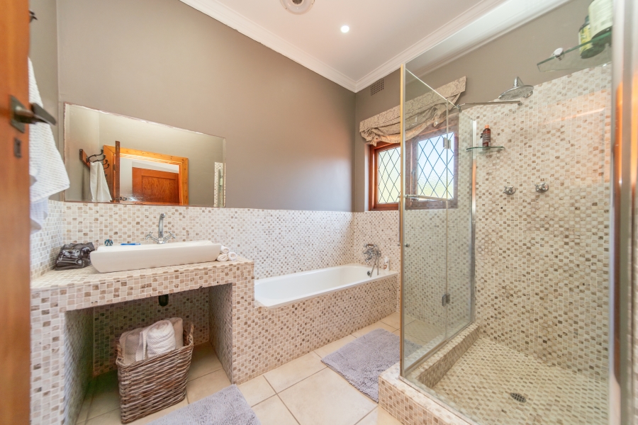 5 Bedroom Property for Sale in Vincent Eastern Cape